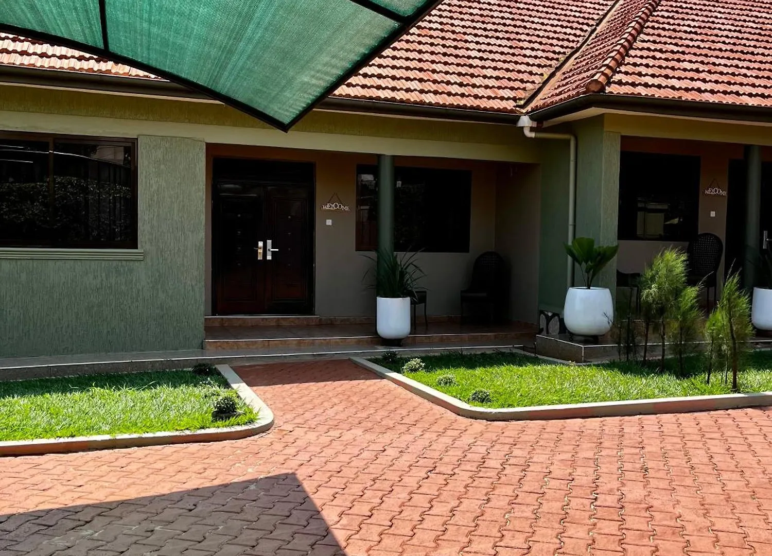 J&S Suites Kampala Holiday home